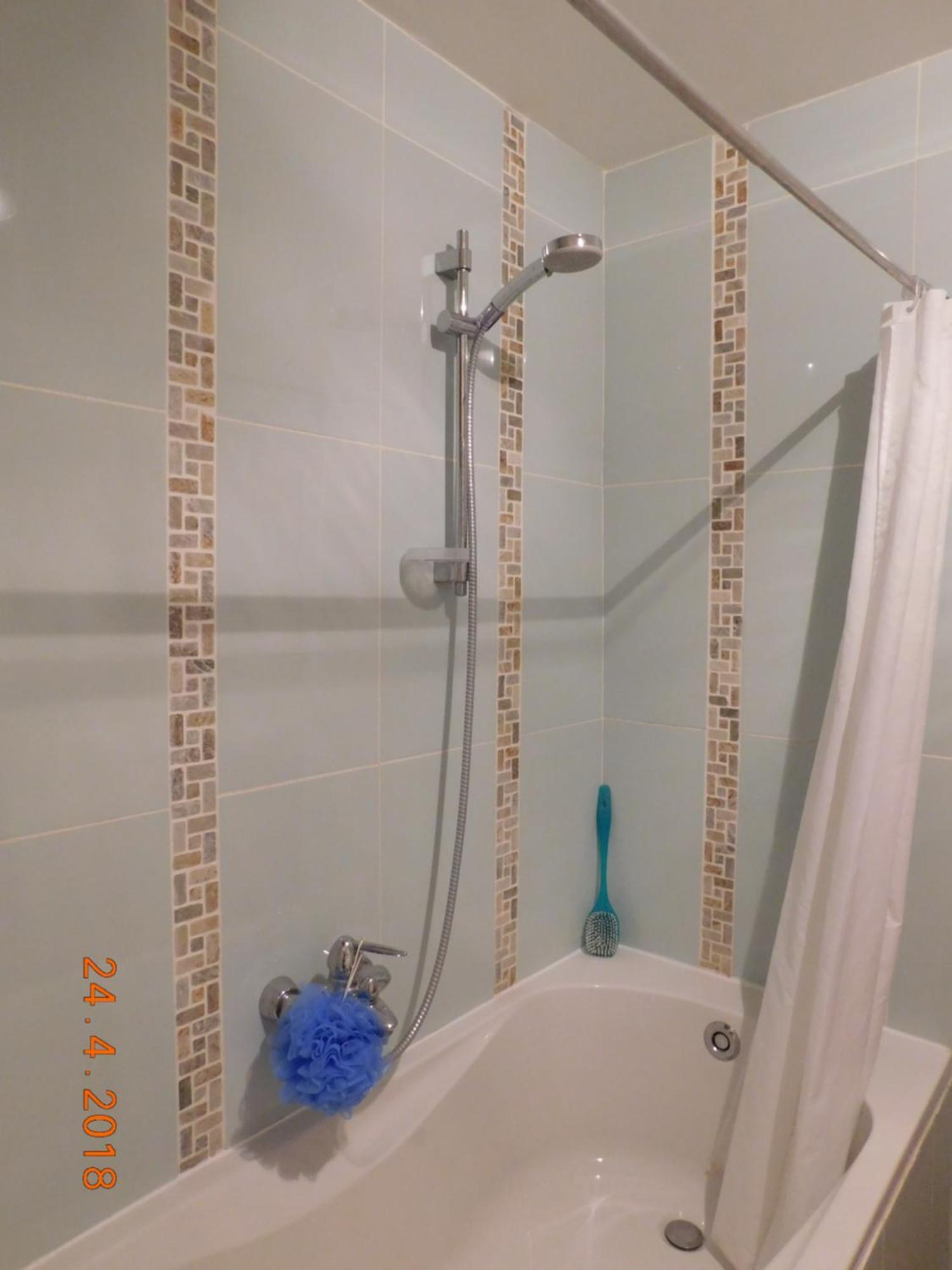 Chez Nous. B & B Bassy Quarto foto